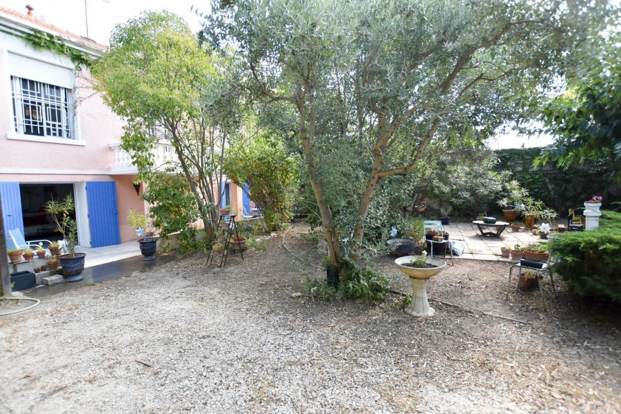 Moulin Rose, Parking - Jardin Lägenhet Arles Exteriör bild