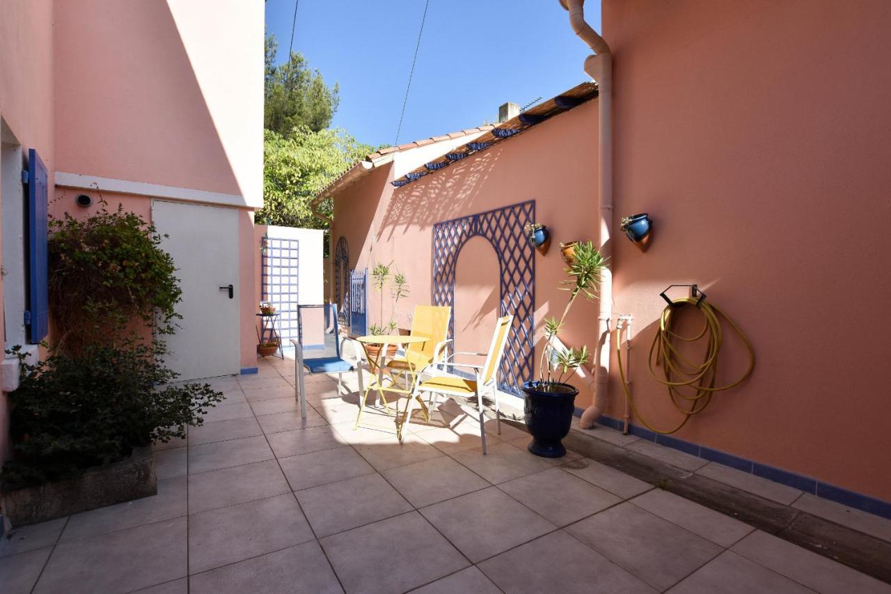 Moulin Rose, Parking - Jardin Lägenhet Arles Exteriör bild